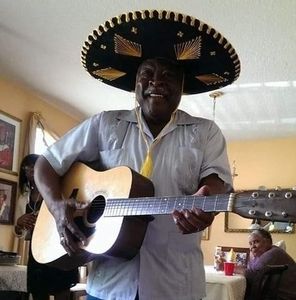 Meet your Posher, Elyse